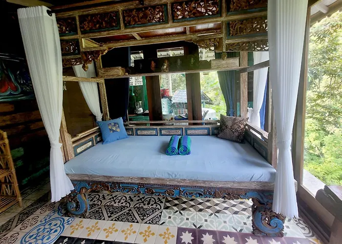 Villa Batari - Artsy Joglo - Private Swimming Pool